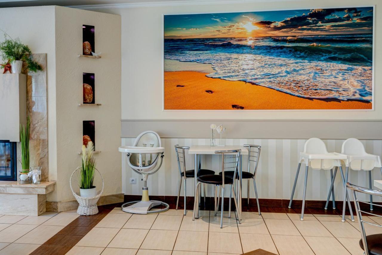 Bed and Breakfast Ambre Mare - Wypoczynek Pod Palmami Pobierowo Exterior foto